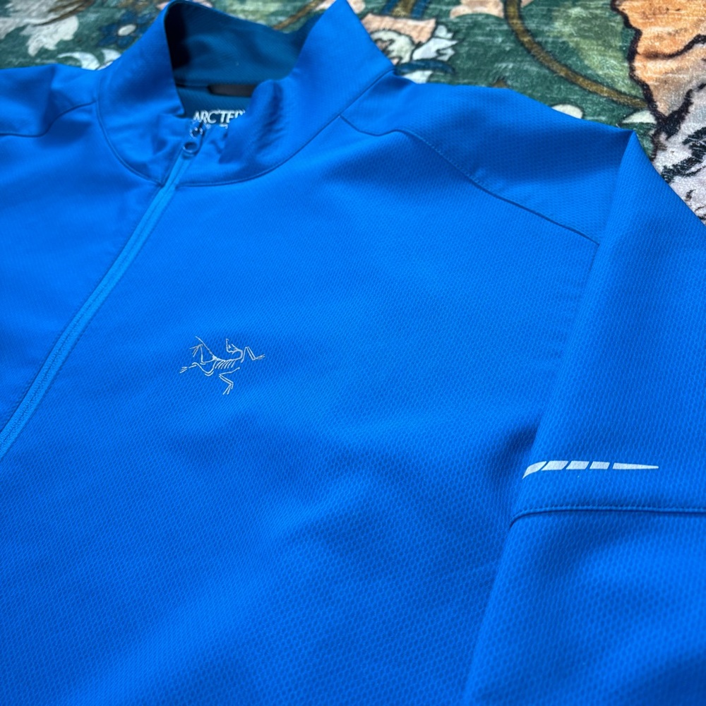 Arc'teryx Blue Performance Jacket - Picture 3 of 7